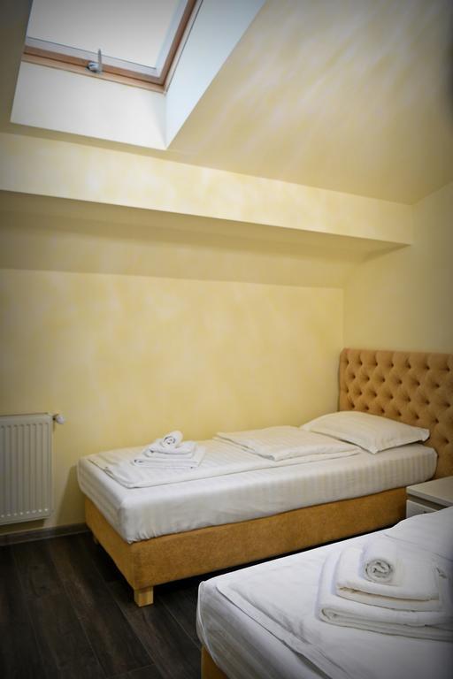 Casa Remo - Guesthouse Turda Exterior photo