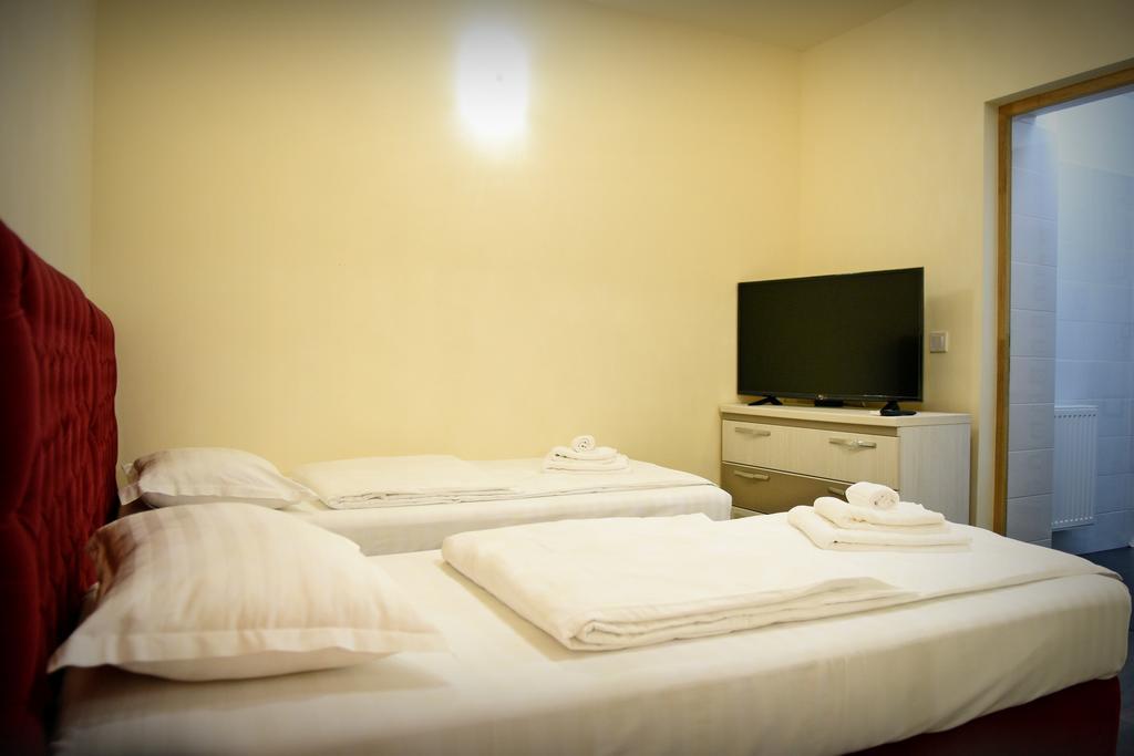 Casa Remo - Guesthouse Turda Exterior photo